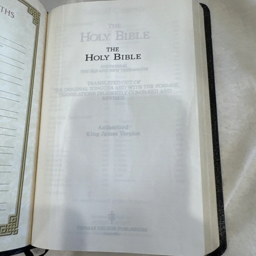 KJV Slimline Personal Bible Red Letter Black Bond Leather Very Nice With Box